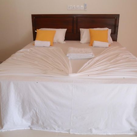 Serene Beach Hotel ดิคเวลลา ภายนอก รูปภาพ
