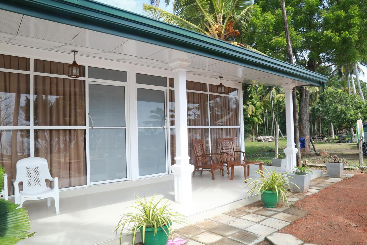 Serene Beach Hotel ดิคเวลลา ภายนอก รูปภาพ